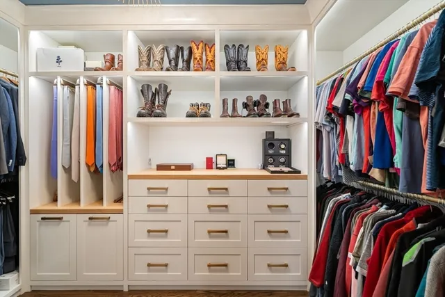 $4,300,000 | 81 Montvale Road, Weston, MA 02493