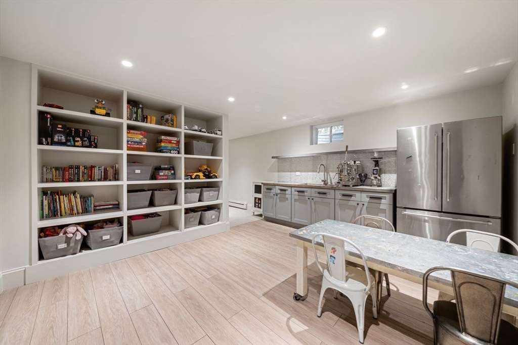 81 Montvale Road Weston, MA 02493 - Photo 34 of 42