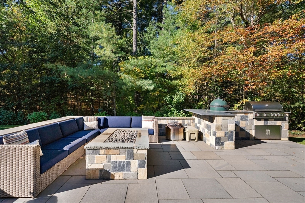 81 Montvale Road Weston, MA 02493 - Photo 40 of 42