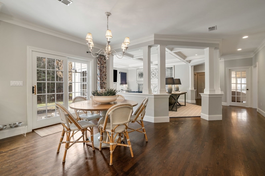 81 Montvale Road Weston, MA 02493 - Photo 9 of 42