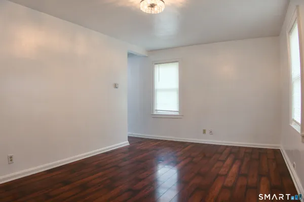 $1,800 | 57 Ridgeview Circle, New London, CT 06320