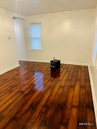 $1,800 | 57 Ridgeview Circle, New London, CT 06320