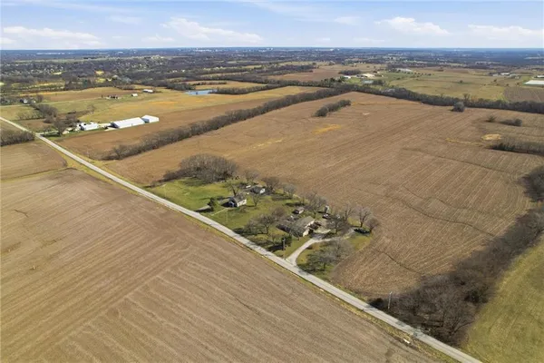 $589,950 | 13641 Hollingsworth Road, Kansas City, KS 66109