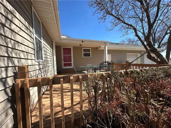$589,950 | 13641 Hollingsworth Road, Kansas City, KS 66109