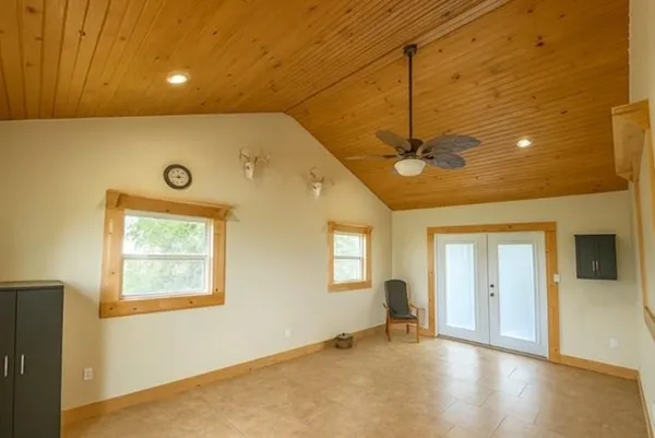 $589,950 | 13641 Hollingsworth Road, Kansas City, KS 66109