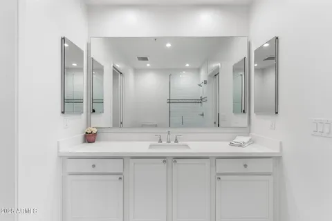 $619,000 | 208 West Portland Street, Unit 662, Phoenix, AZ 85003