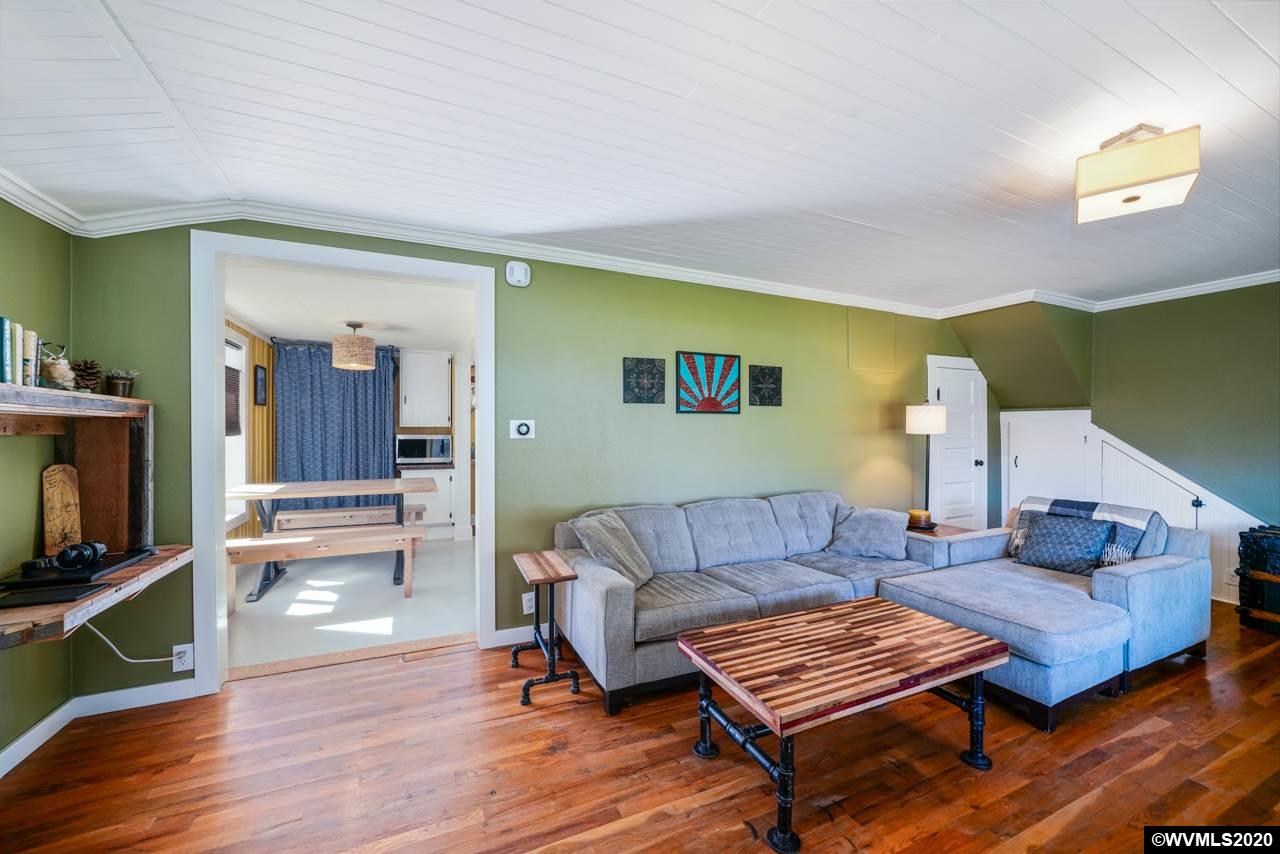 6182 Fruitland Road Northeast Salem, OR 97317 - Photo 11 of 42