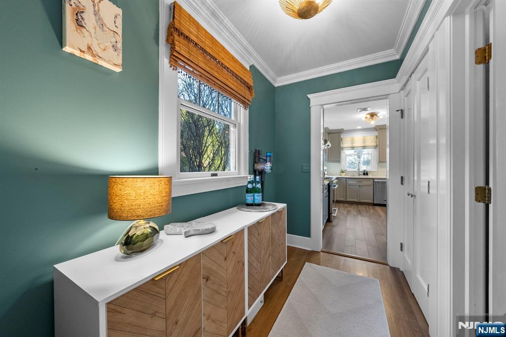 163 Hampton Place Ridgewood, NJ 07450 - Photo 12 of 44