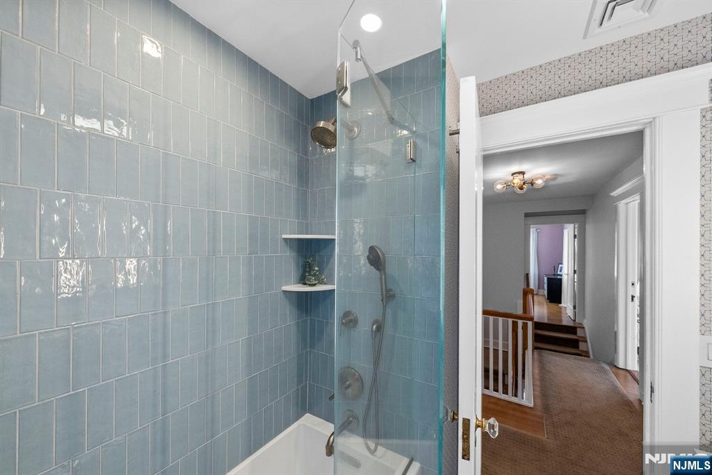 163 Hampton Place Ridgewood, NJ 07450 - Photo 28 of 44