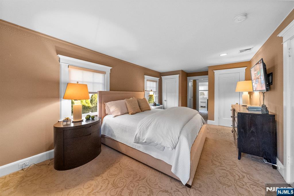 163 Hampton Place Ridgewood, NJ 07450 - Photo 29 of 44