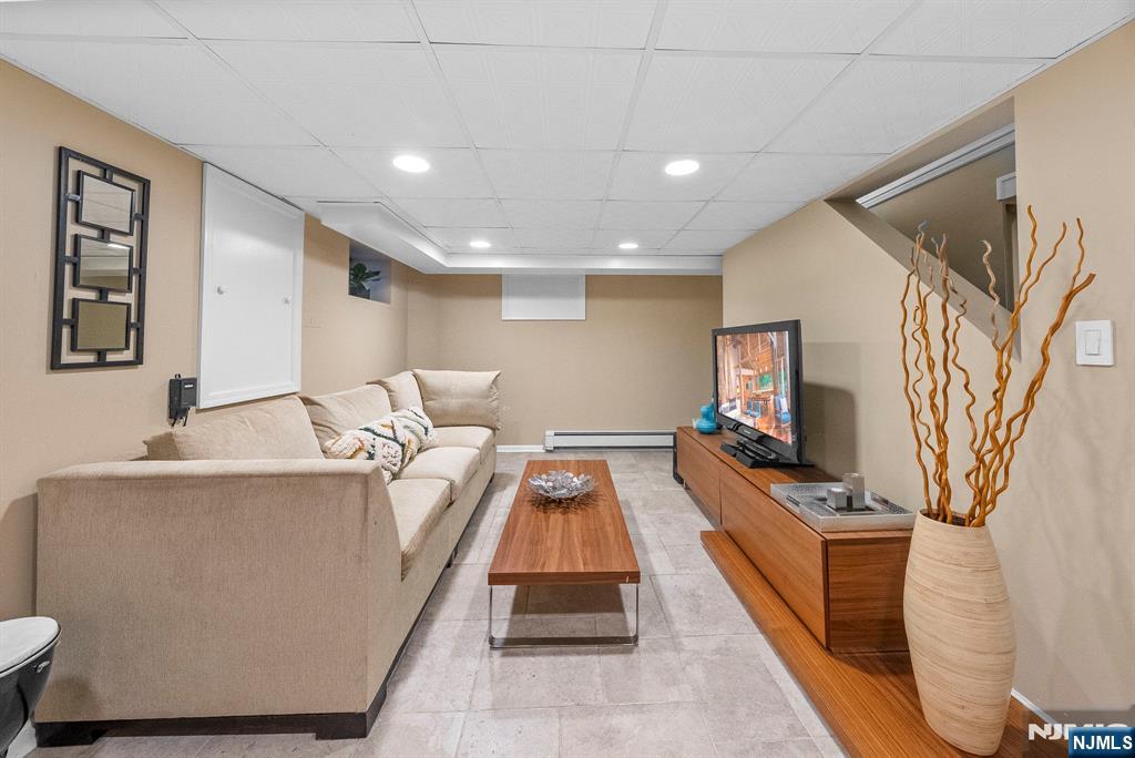 163 Hampton Place Ridgewood, NJ 07450 - Photo 35 of 44