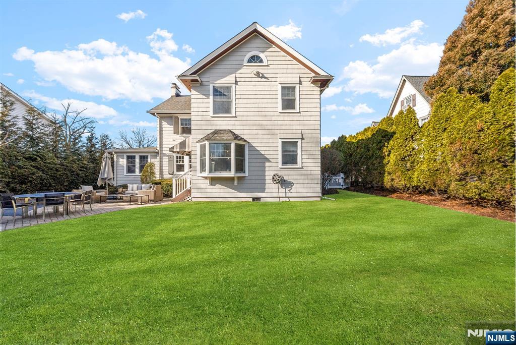 163 Hampton Place Ridgewood, NJ 07450 - Photo 43 of 44