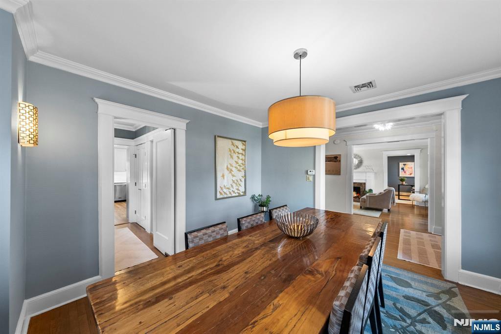 163 Hampton Place Ridgewood, NJ 07450 - Photo 10 of 44