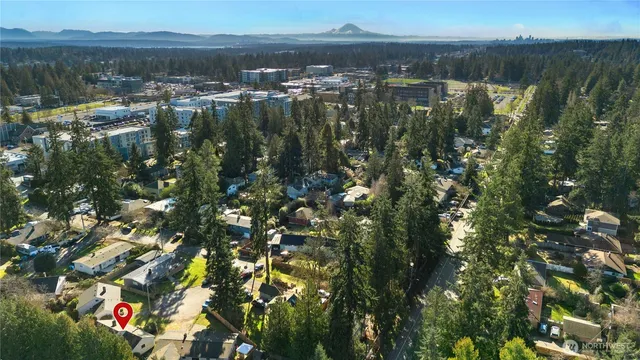 $579,999 | 18016 North Park Avenue North, Shoreline, WA 98133