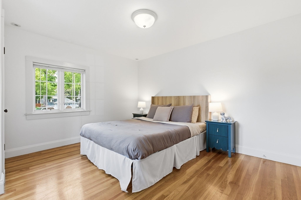 127 Larchmont Road Melrose, MA 02176 - Photo 17 of 42