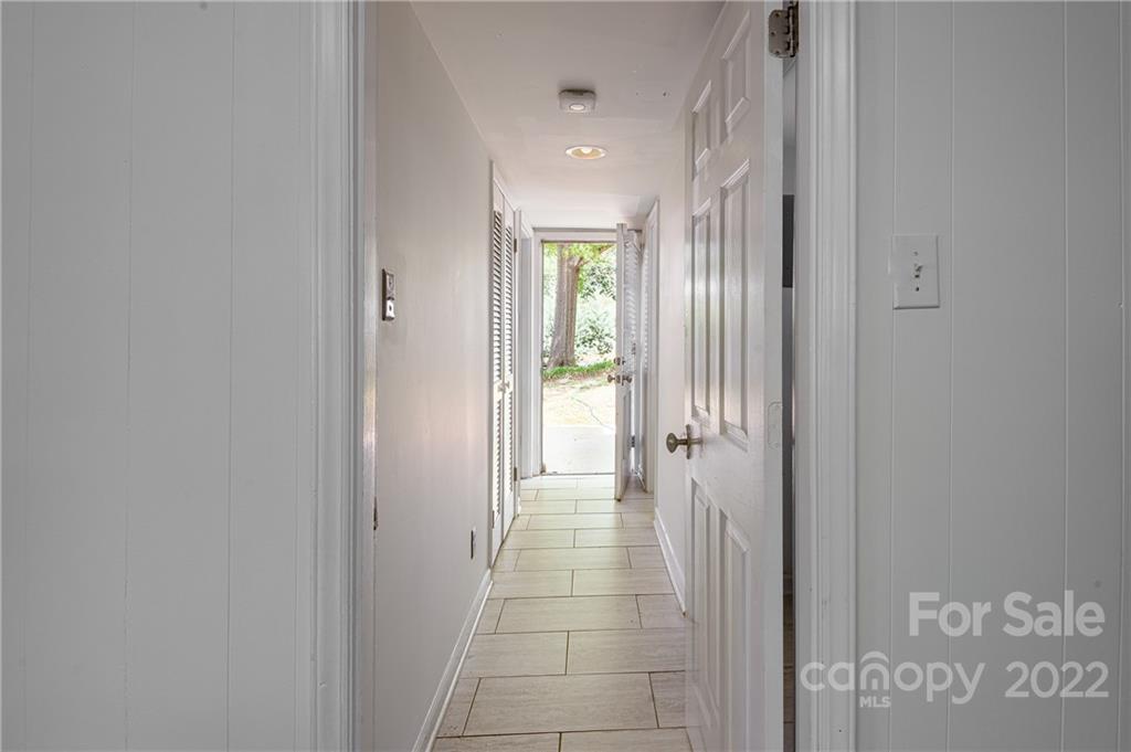 4833 Fairheath Road Charlotte, NC 28210 - Photo 31 of 43 Gallery Image 31