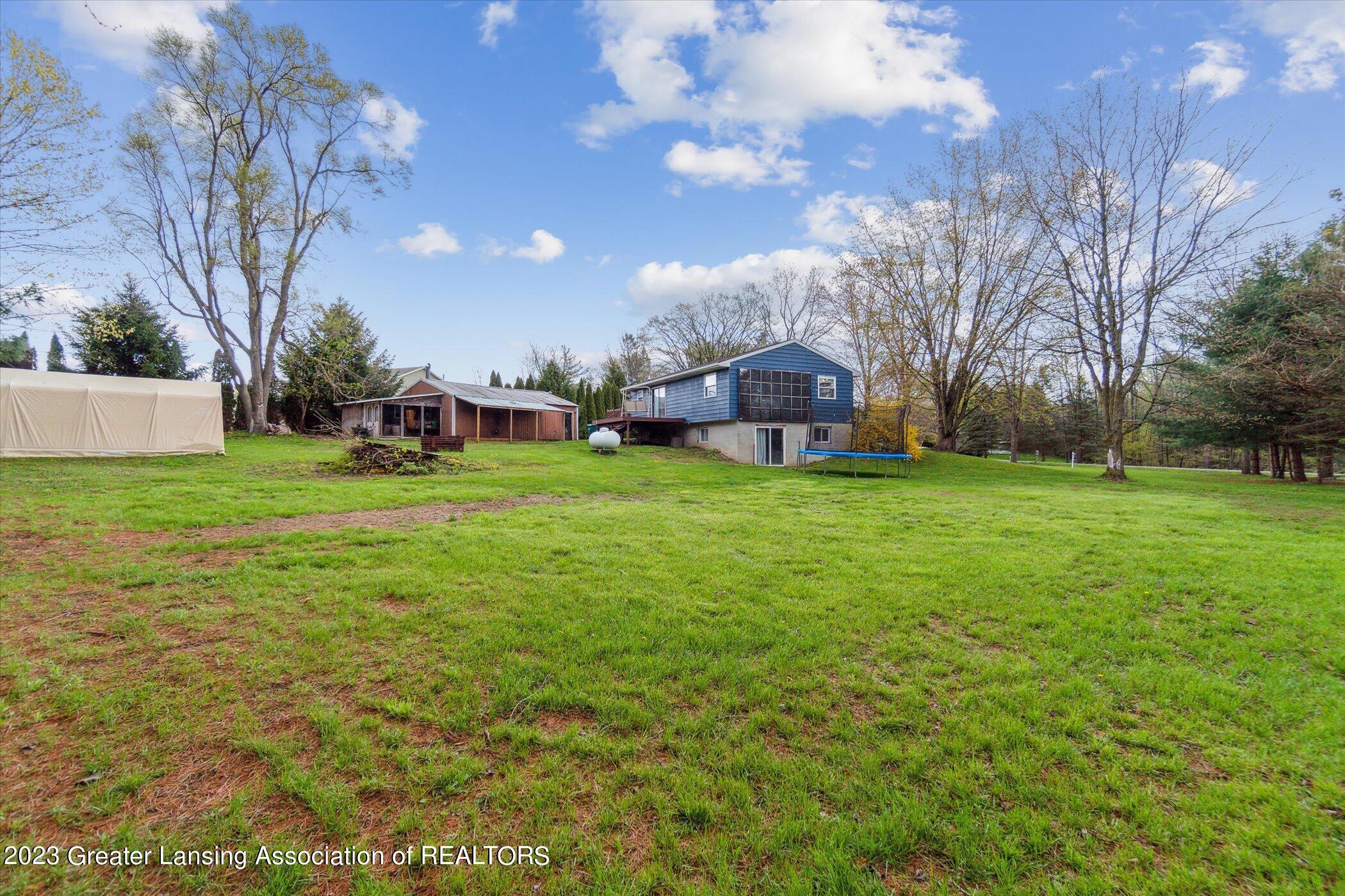 1386 Kelly Road Mason, MI 48854 - Photo 35 of 35 44-1386-Kelly-Rd-Mason-MI-48854-WindowSt