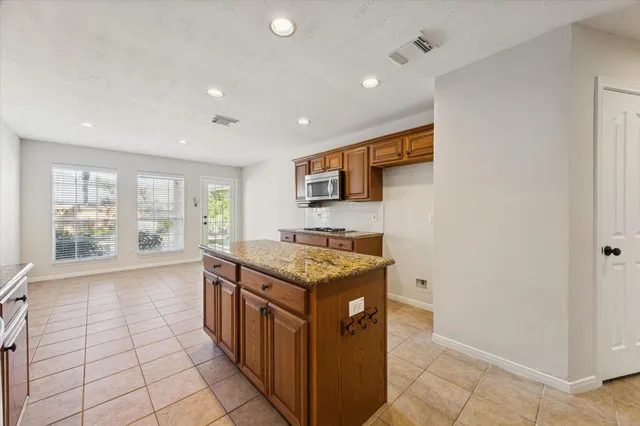 $3,600 | 501 Pine Bluff Drive, Friendswood, TX 77546