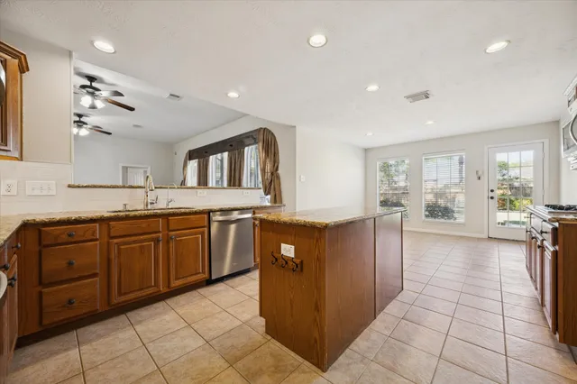 $3,600 | 501 Pine Bluff Drive, Friendswood, TX 77546