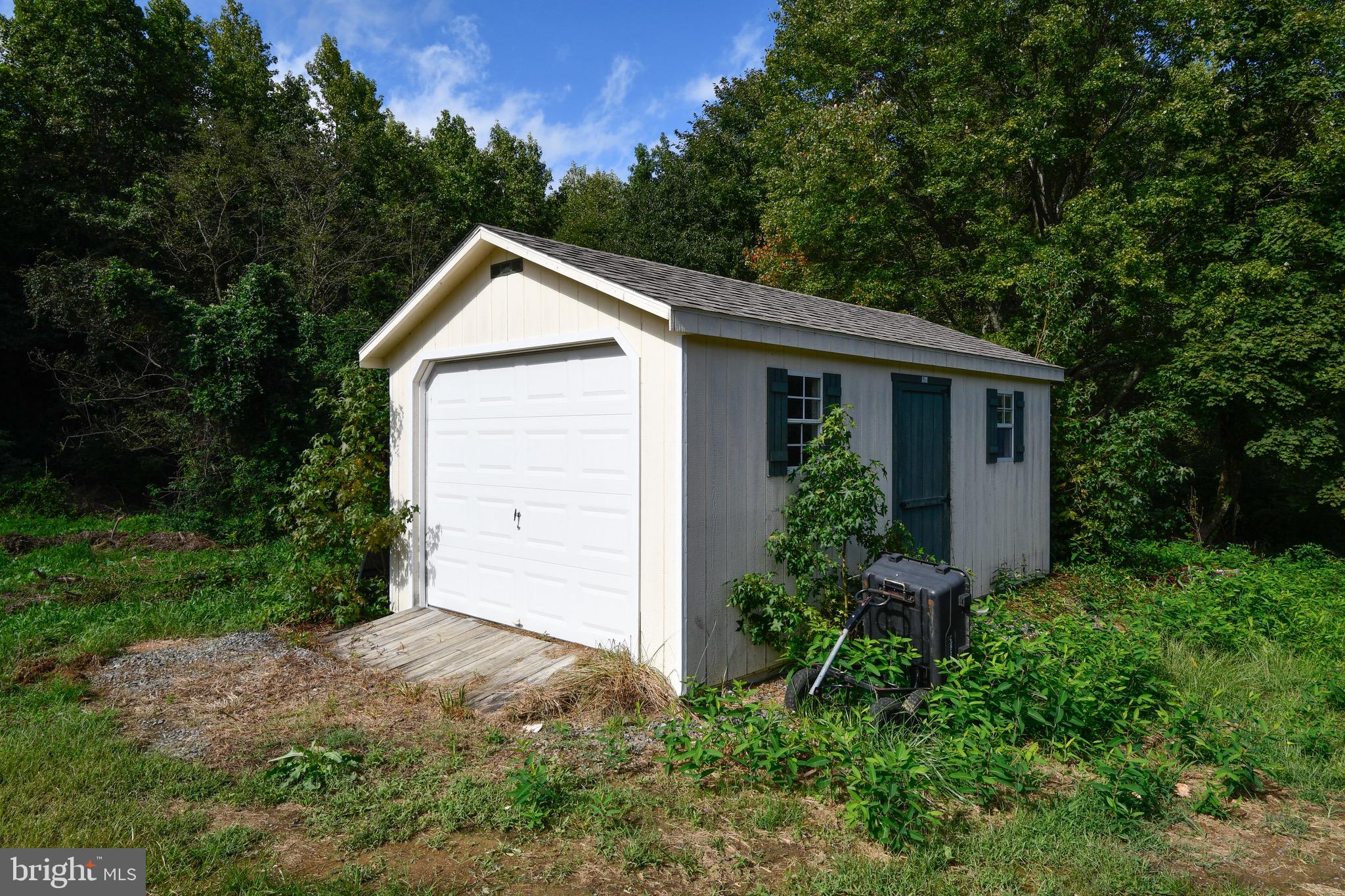 210 Brodfield Road Colonial Beach, VA 22443 - Photo 12 of 37