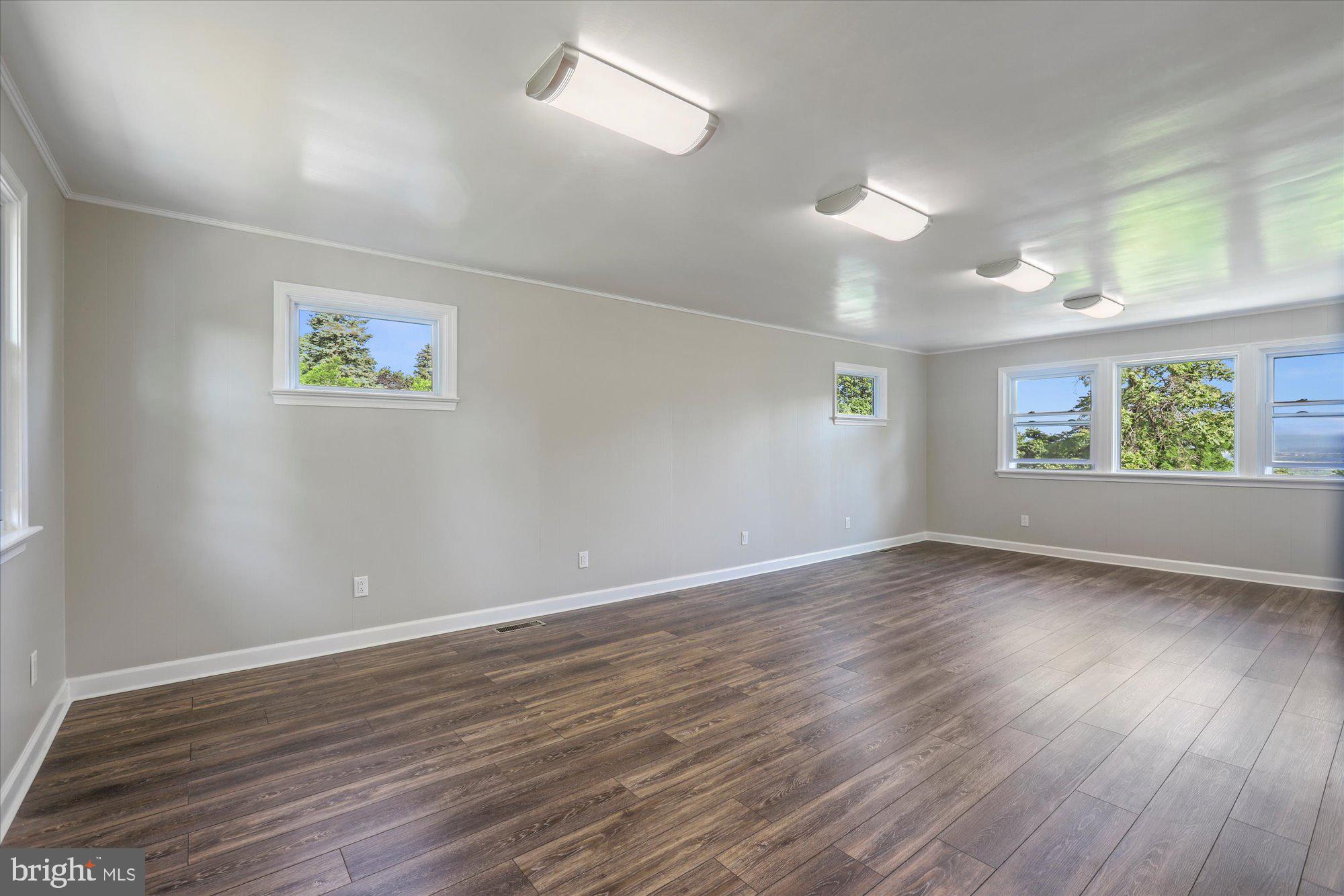 209 Clearview Road New Cumberland, PA 17070 - Photo 21 of 32 Gallery Image 21