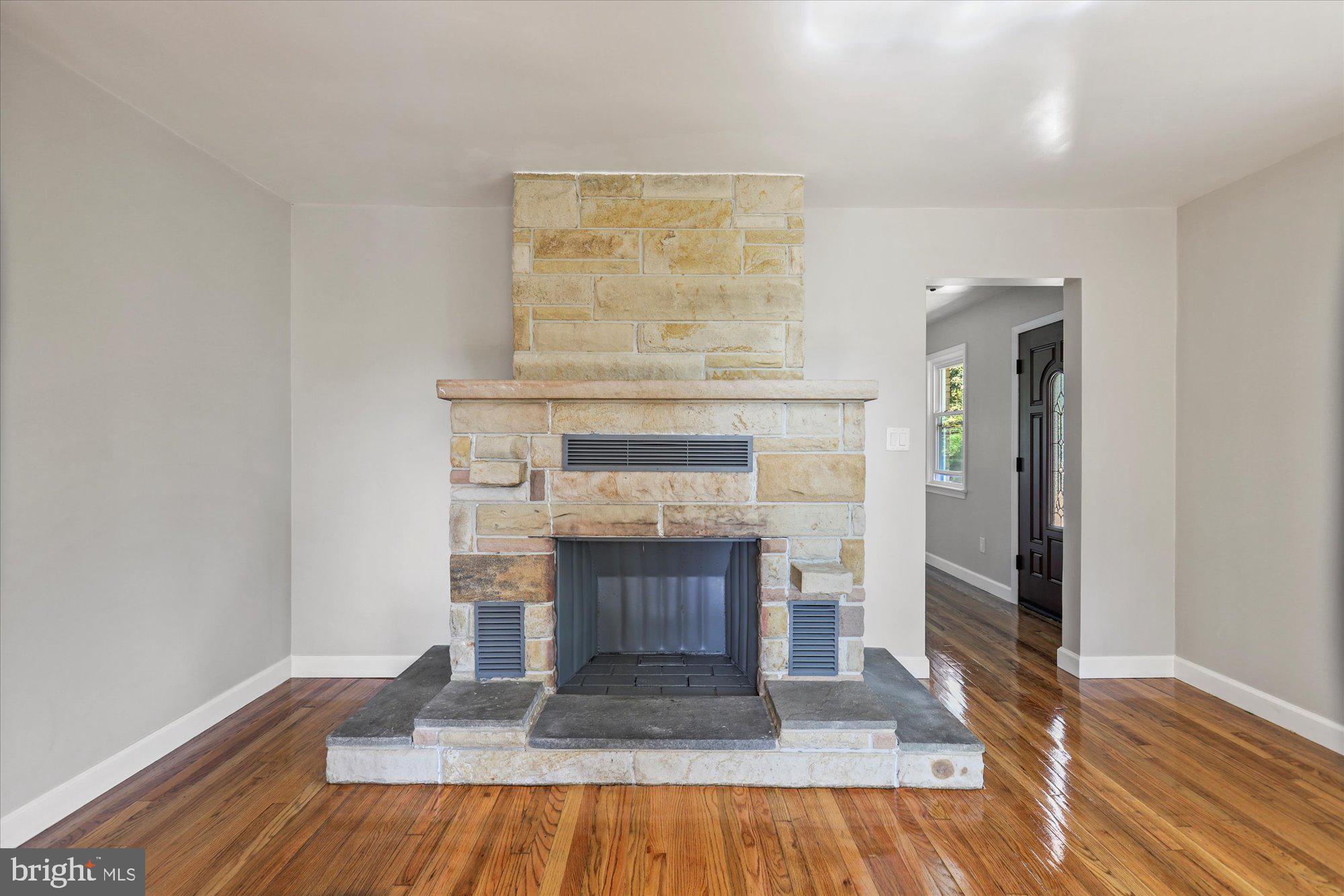 209 Clearview Road New Cumberland, PA 17070 - Photo 6 of 32 Gallery Image 6