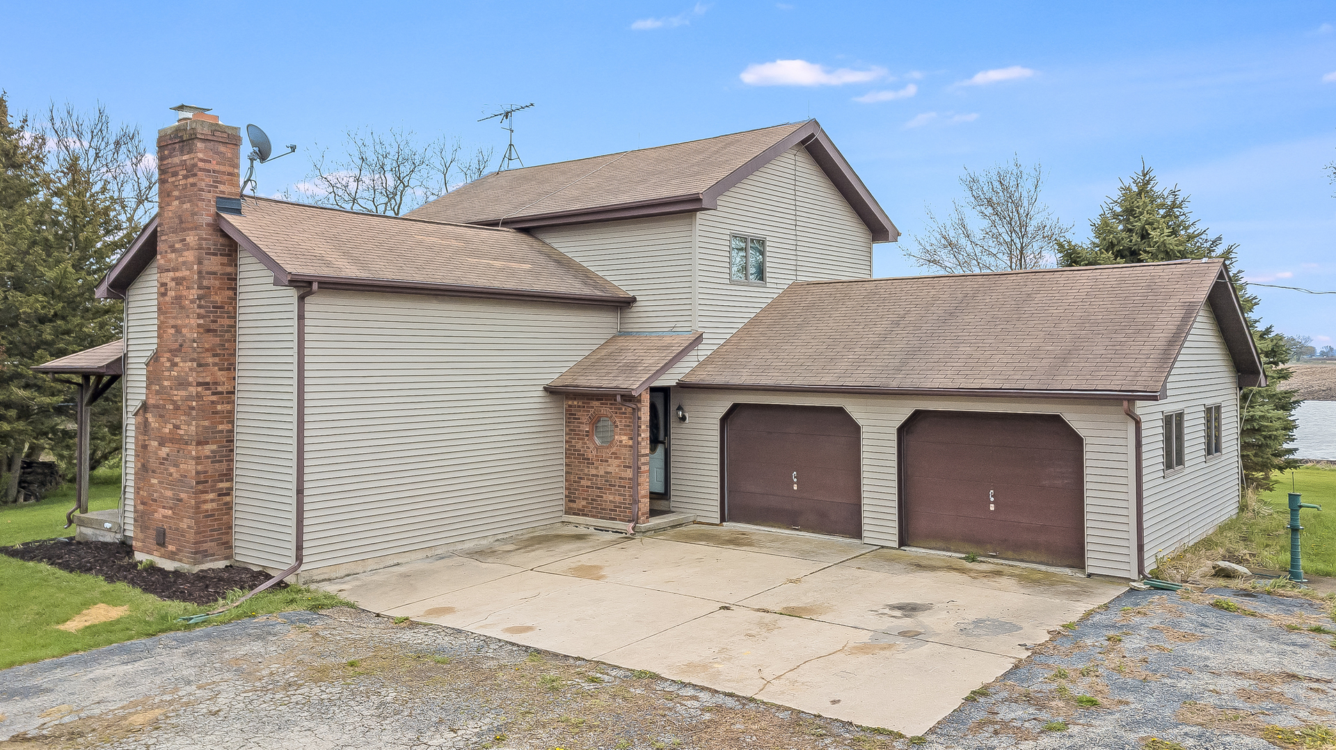 11N236 Chapman Road Hampshire, IL 60140 - Photo 2 of 43