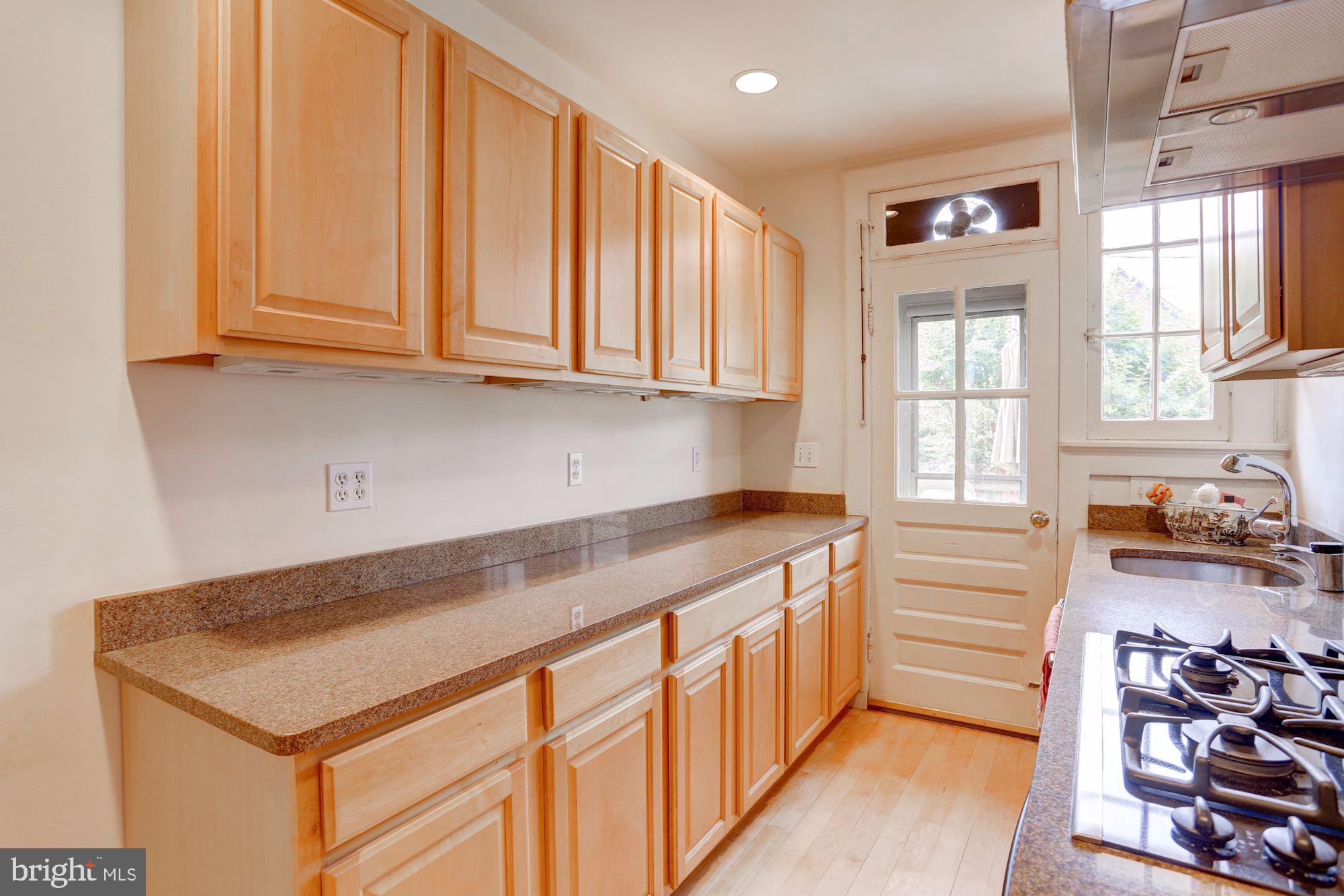 4478 Reservoir Road Northwest Washington, DC 20007 - Photo 12 of 30 Gallery Image 12