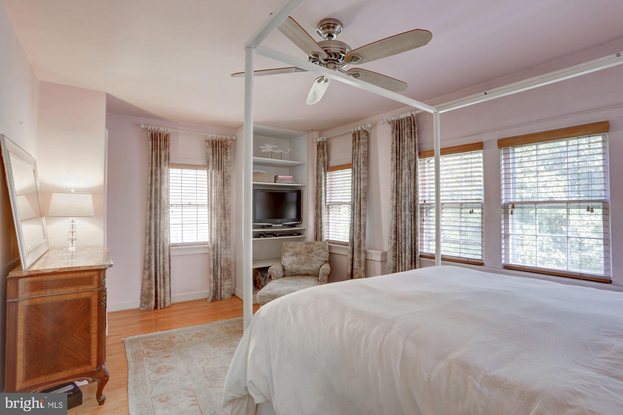 4478 Reservoir Road Northwest Washington, DC 20007 - Photo 15 of 30 Gallery Image 15