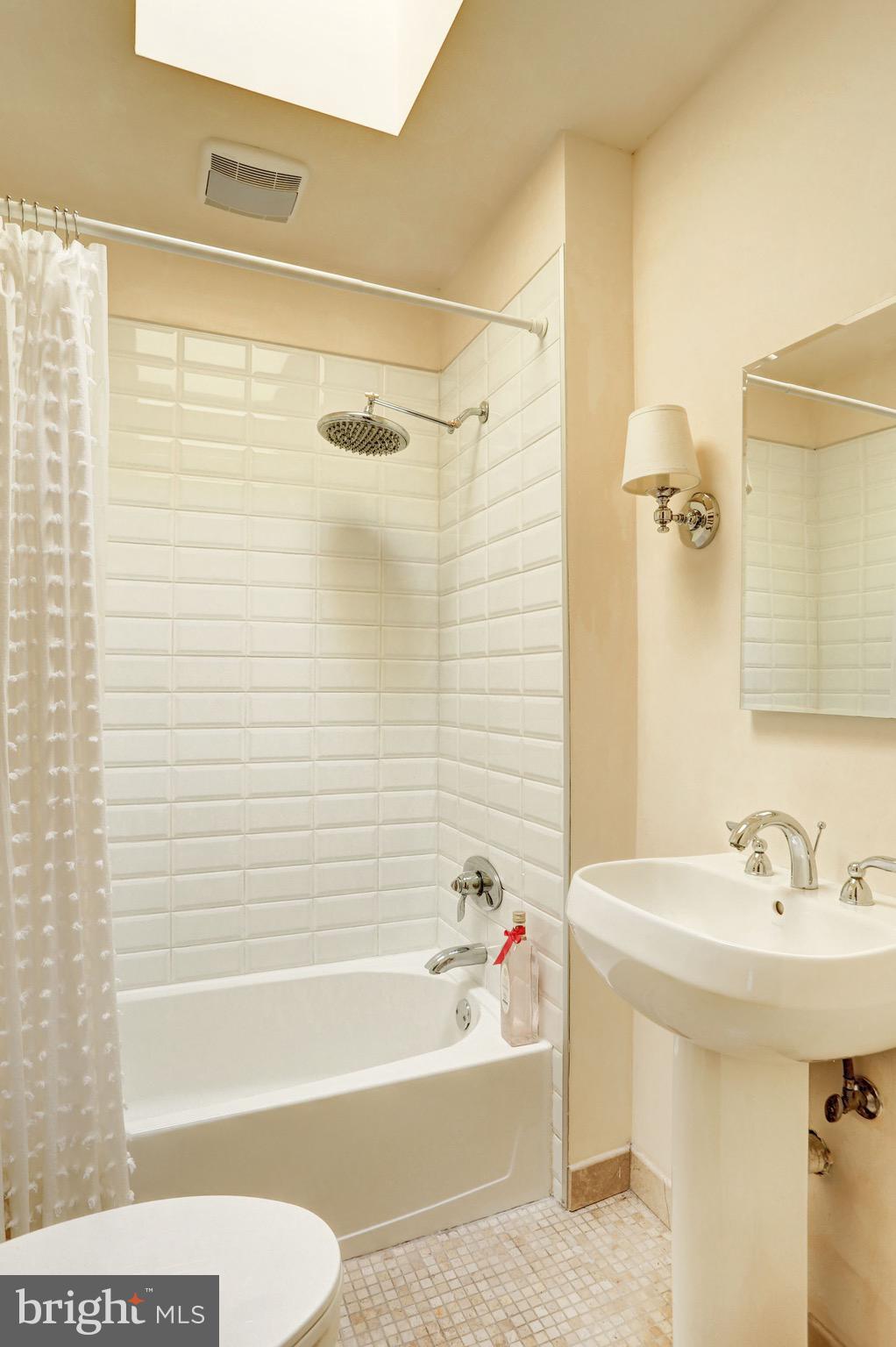 4478 Reservoir Road Northwest Washington, DC 20007 - Photo 18 of 30 Gallery Image 18