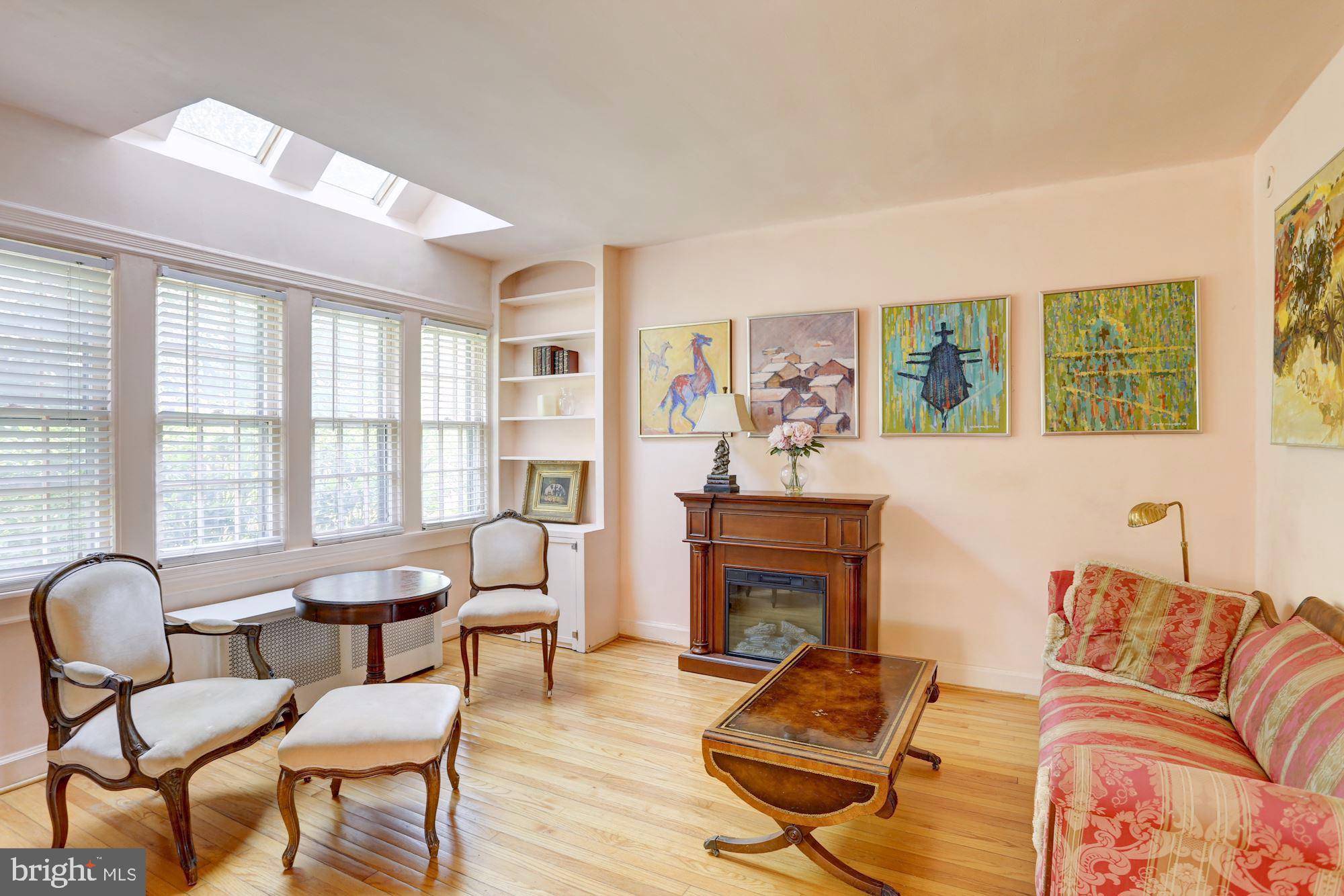 4478 Reservoir Road Northwest Washington, DC 20007 - Photo 6 of 30 Gallery Image 6