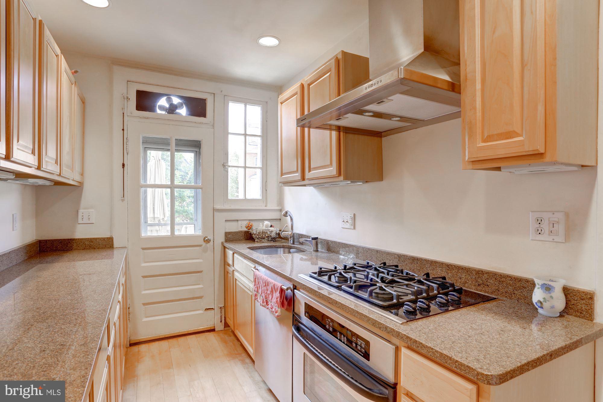 4478 Reservoir Road Northwest Washington, DC 20007 - Photo 10 of 30 Gallery Image 10