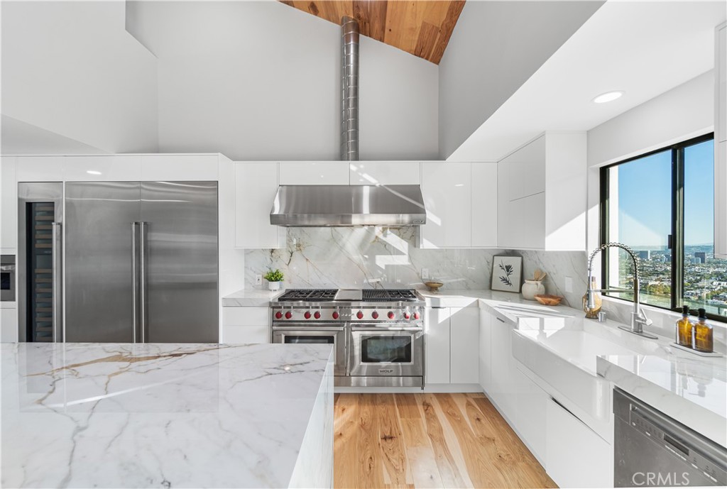 8566 Hollywood Boulevard Los Angeles, CA 90069 - Photo 18 of 41 Kitchen