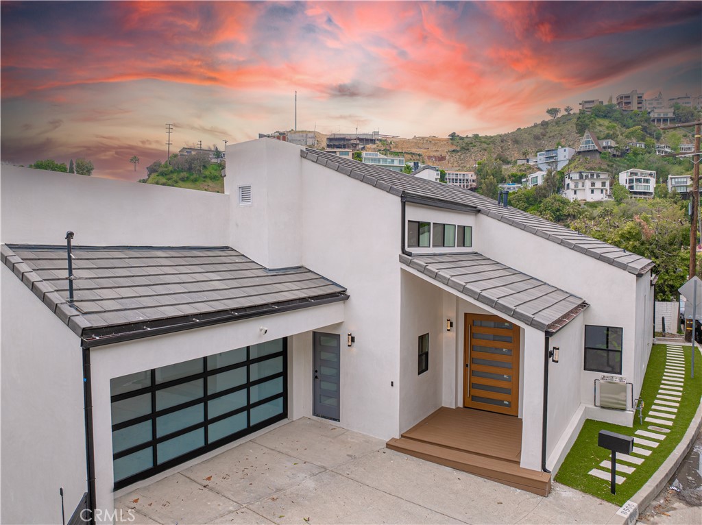 8566 Hollywood Boulevard Los Angeles, CA 90069 - Photo 2 of 41