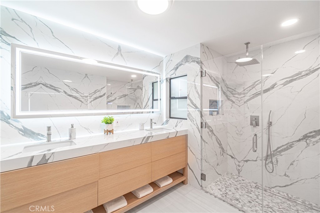 8566 Hollywood Boulevard Los Angeles, CA 90069 - Photo 25 of 41 Master bathroom #2 with standing rain shower and double sink