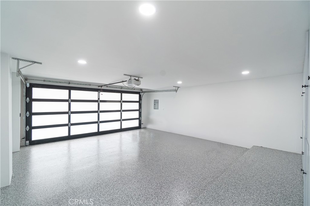 8566 Hollywood Boulevard Los Angeles, CA 90069 - Photo 39 of 41