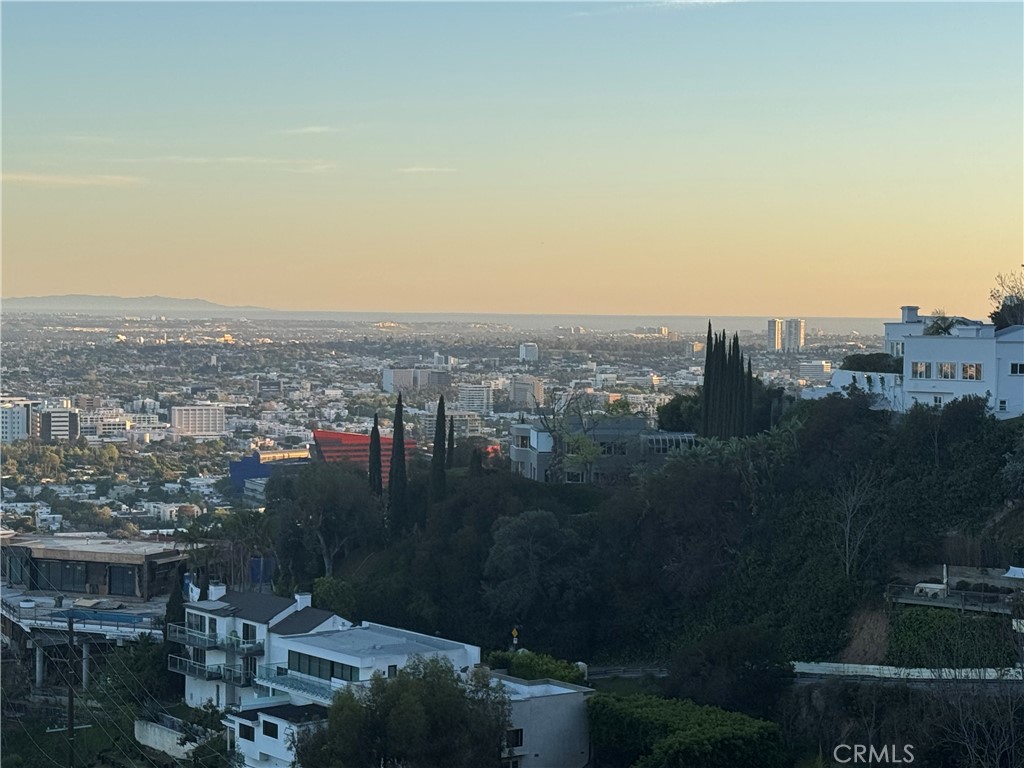 8566 Hollywood Boulevard Los Angeles, CA 90069 - Photo 6 of 41