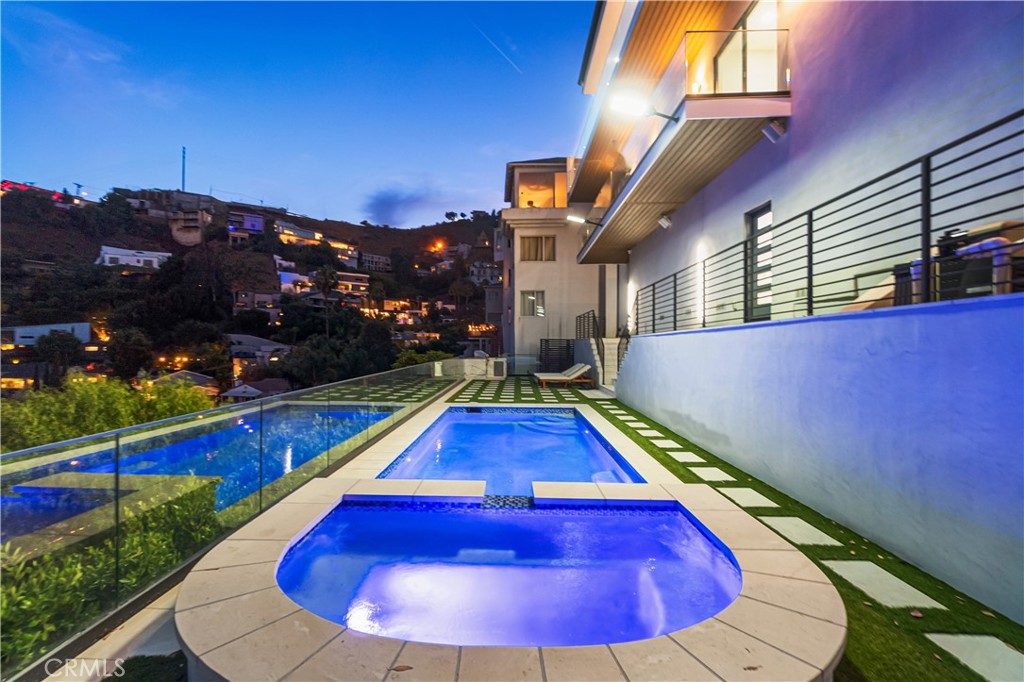 8566 Hollywood Boulevard Los Angeles, CA 90069 - Photo 8 of 41