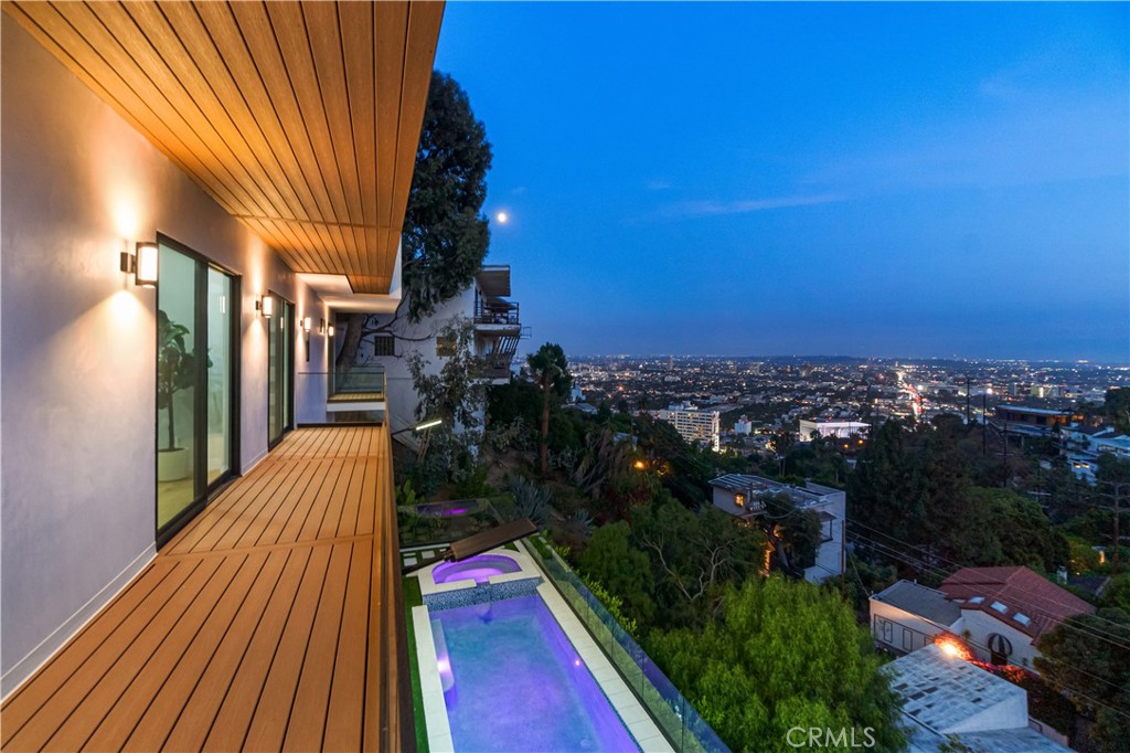 8566 Hollywood Boulevard Los Angeles, CA 90069 - Photo 10 of 41