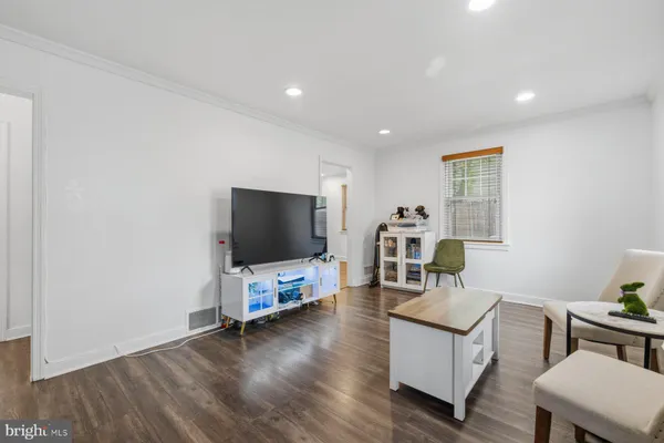 $420,000 | 2715 Randolph Road, Silver Spring, MD 20902