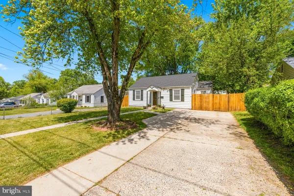 $420,000 | 2715 Randolph Road, Silver Spring, MD 20902