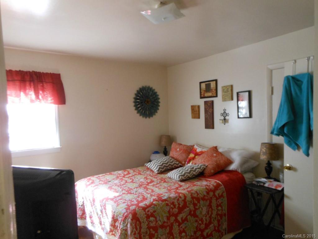 4507 North Sharon Amity Road Charlotte, NC 28205 - Photo 10 of 11