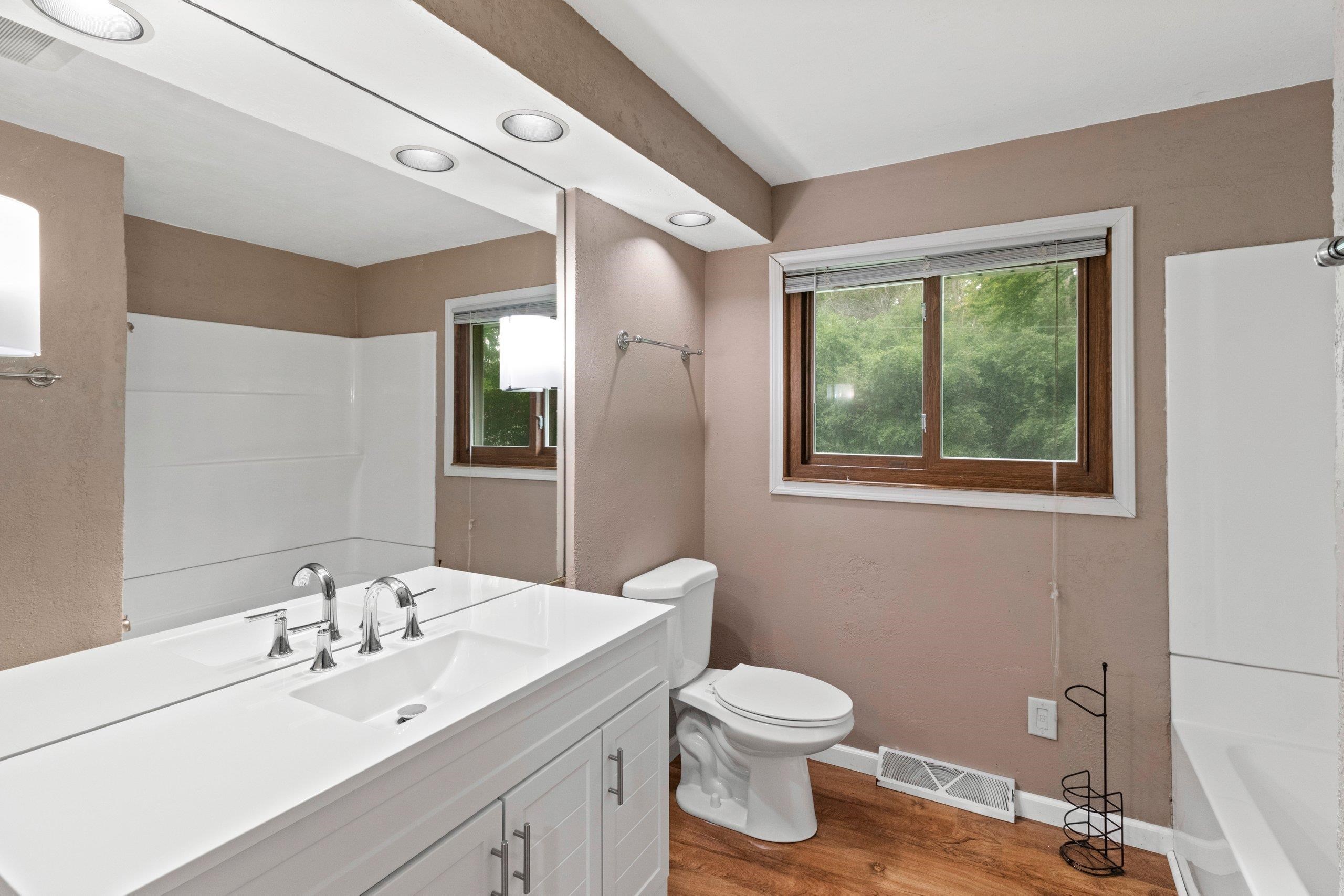1502 South Van Dyke Road Appleton, WI 54914 - Photo 19 of 53