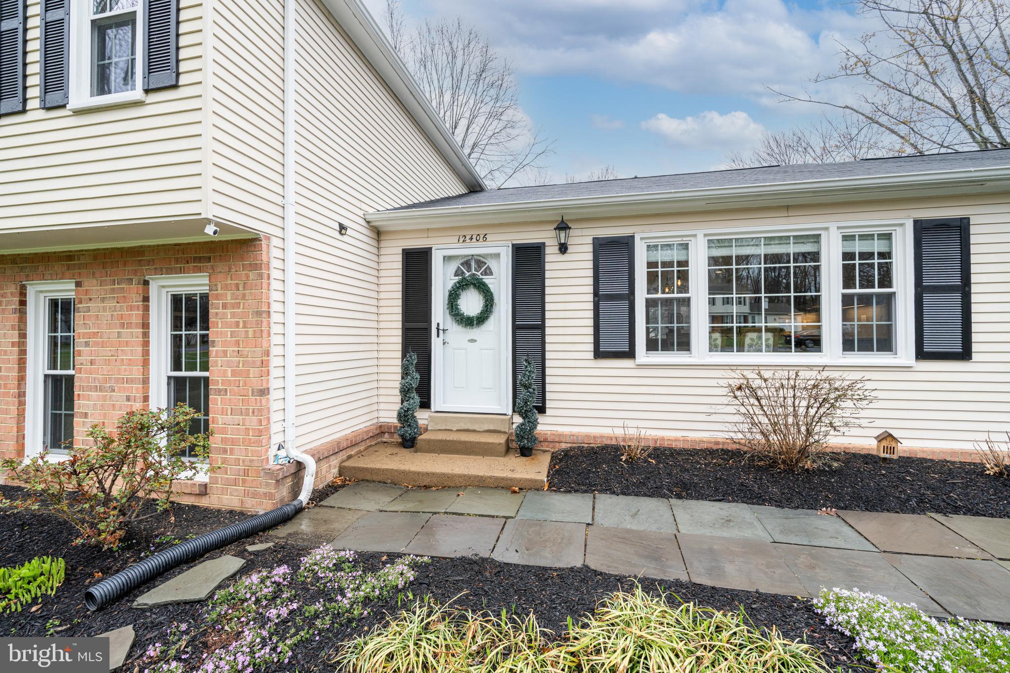 12406 Kings Lake Drive Reston, VA 20191 - Photo 5 of 44 Gallery Image 5