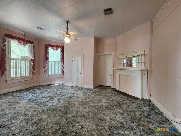 $349,900 | 408 East Prairie Street, Cuero, TX 77954