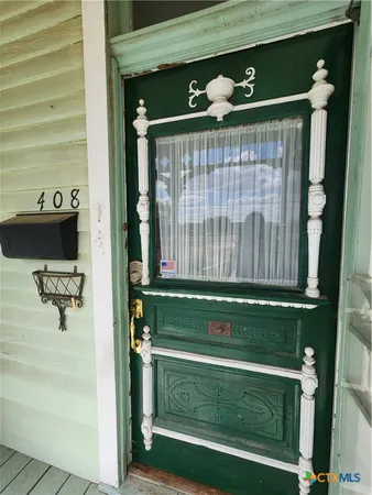 $349,900 | 408 East Prairie Street, Cuero, TX 77954