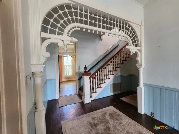 $349,900 | 408 East Prairie Street, Cuero, TX 77954