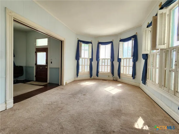 $349,900 | 408 East Prairie Street, Cuero, TX 77954