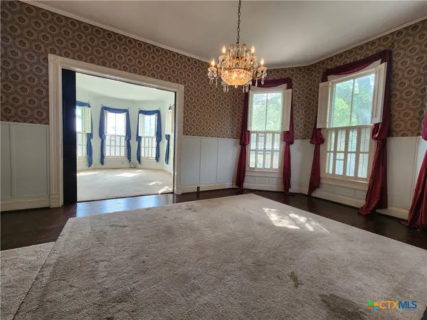 $349,900 | 408 East Prairie Street, Cuero, TX 77954