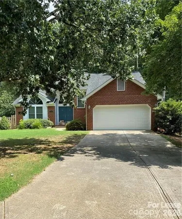 $2,200 | 3412 Armitage Drive, Charlotte, NC 28269